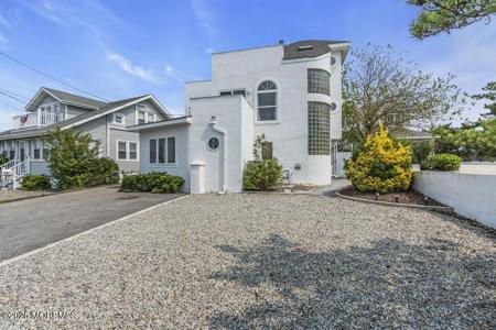 1322 Ocean Avenue