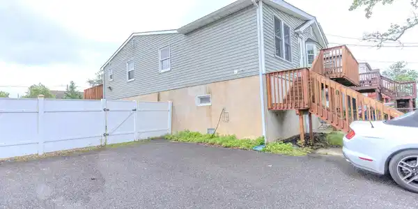 106 Campbell Street