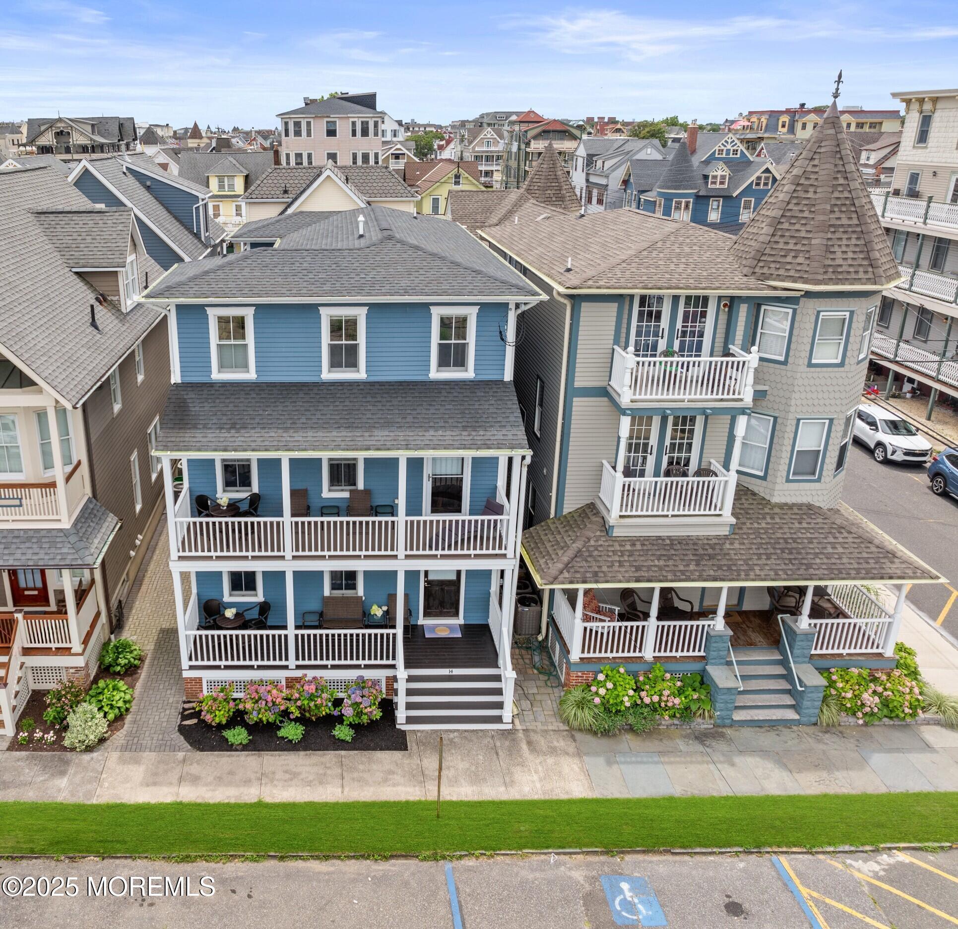 Image 3: 5BR / 4BA