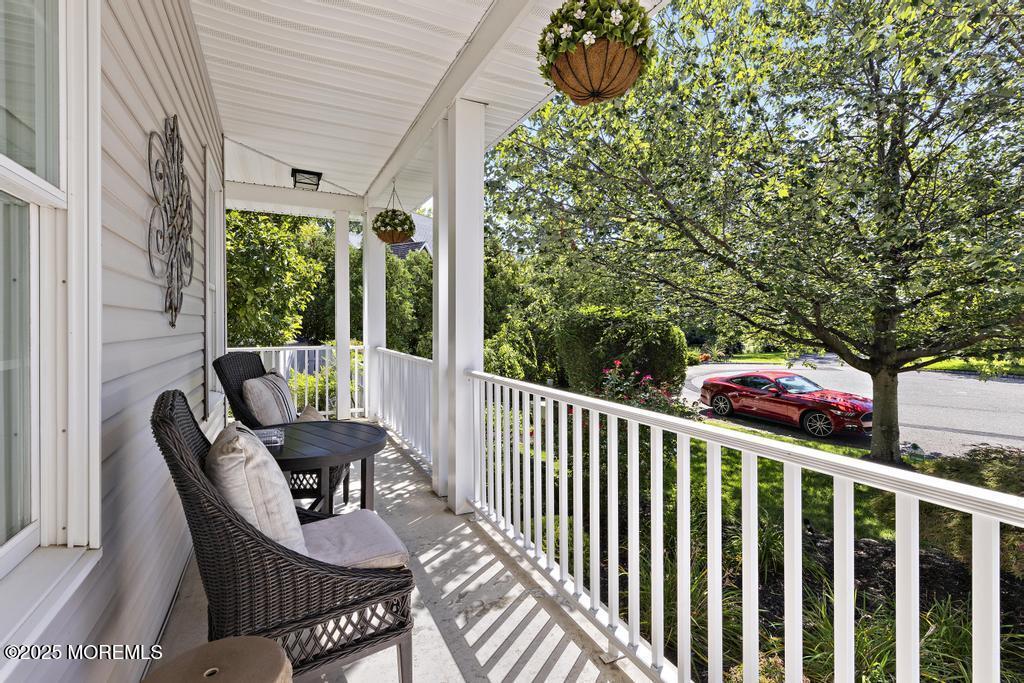 Image 4: 99 Morgan Ave (21)