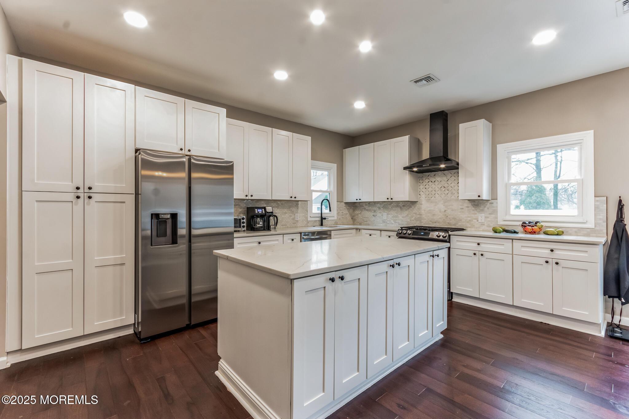 Image 3: 2048x1365-28_Duchess_Ave__North_Middleto