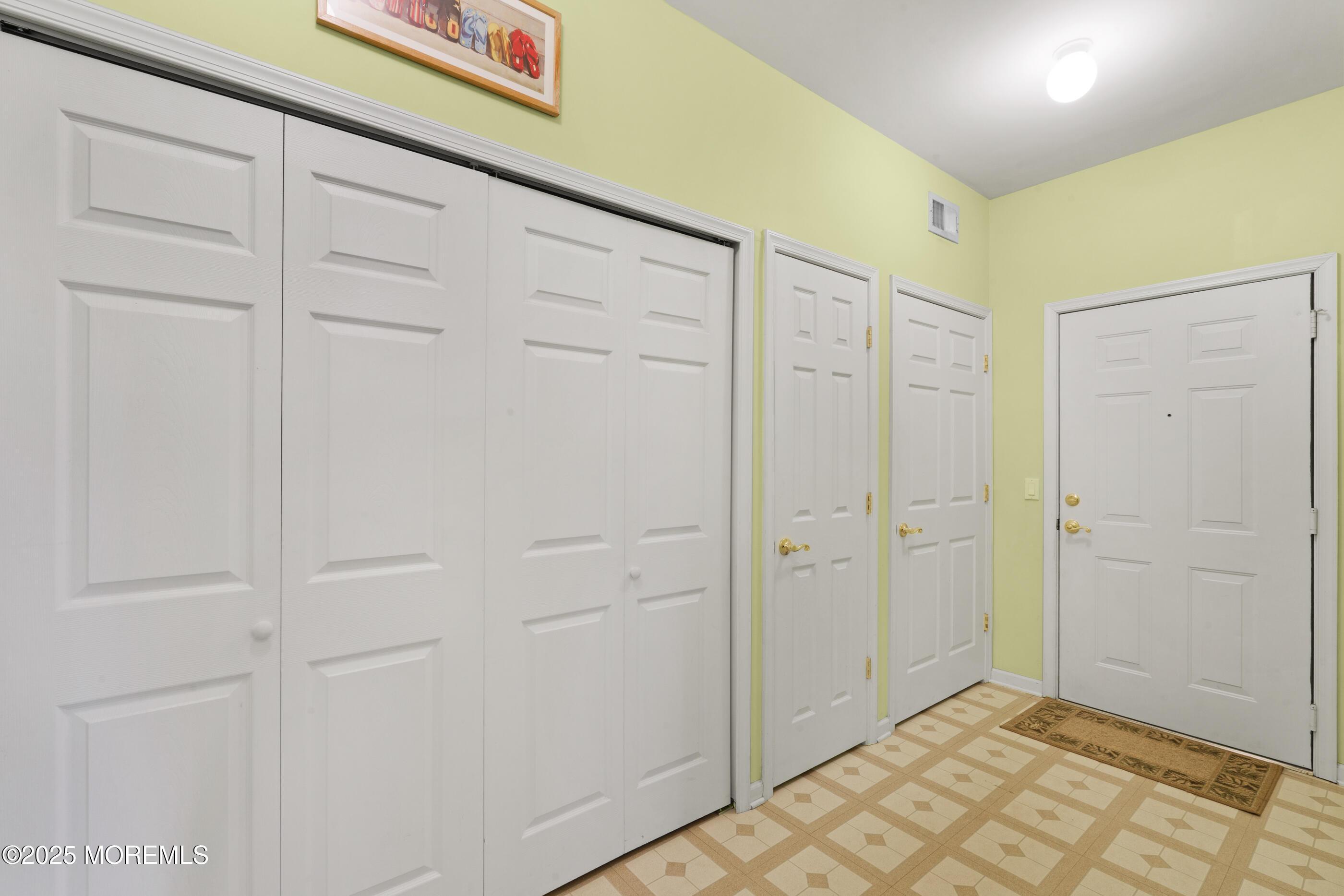 Image 3: Foyer view