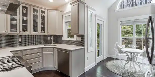 Image 3: Kitchen toward Breakfast Room
