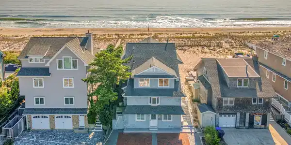 140 Sunset Lane