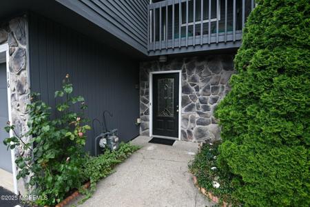 16 Devon Court