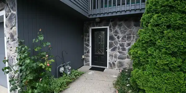 16 Devon Court