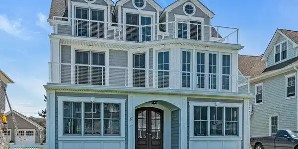 11 Union Avenue