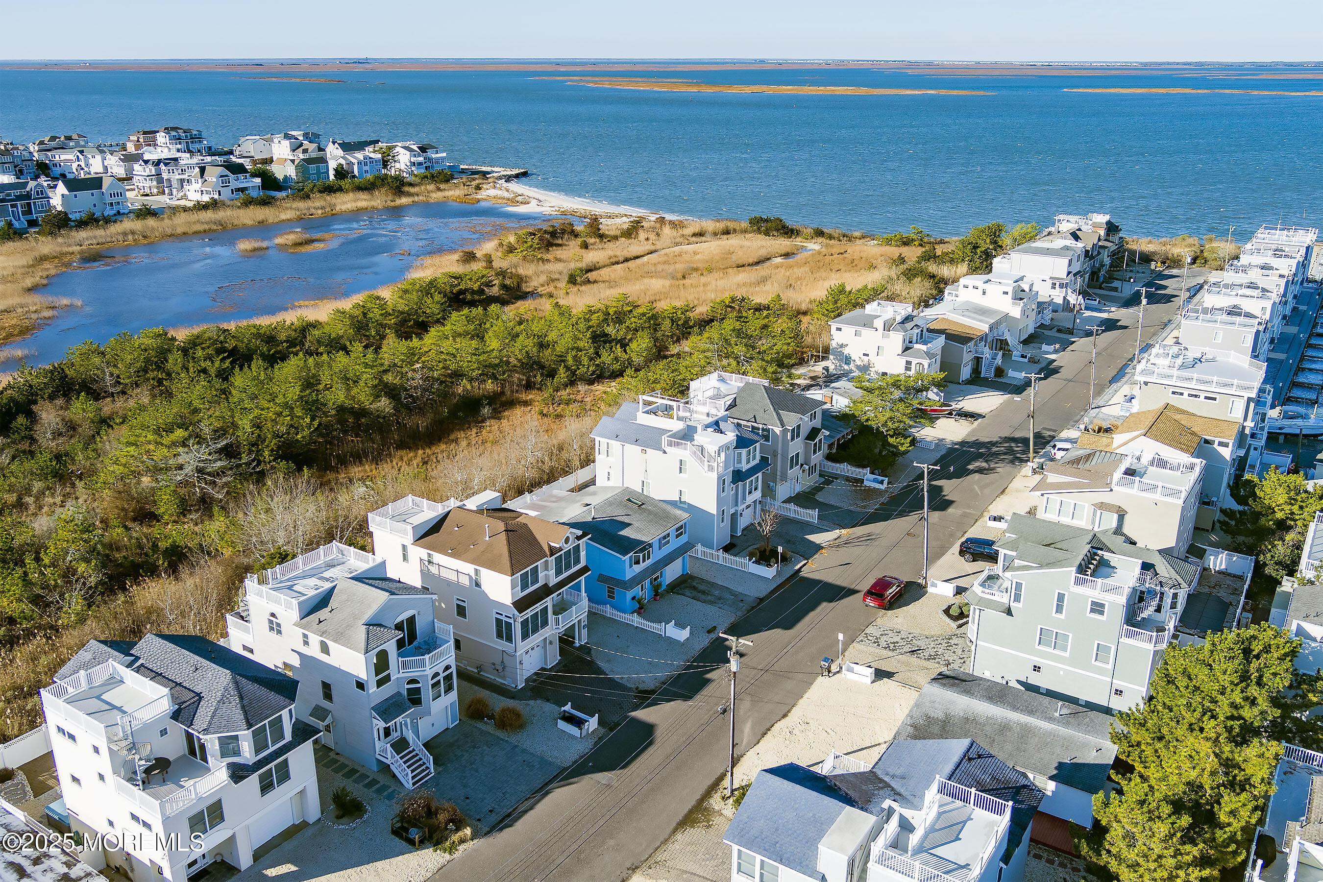 Image 4: 04-To Bay 1