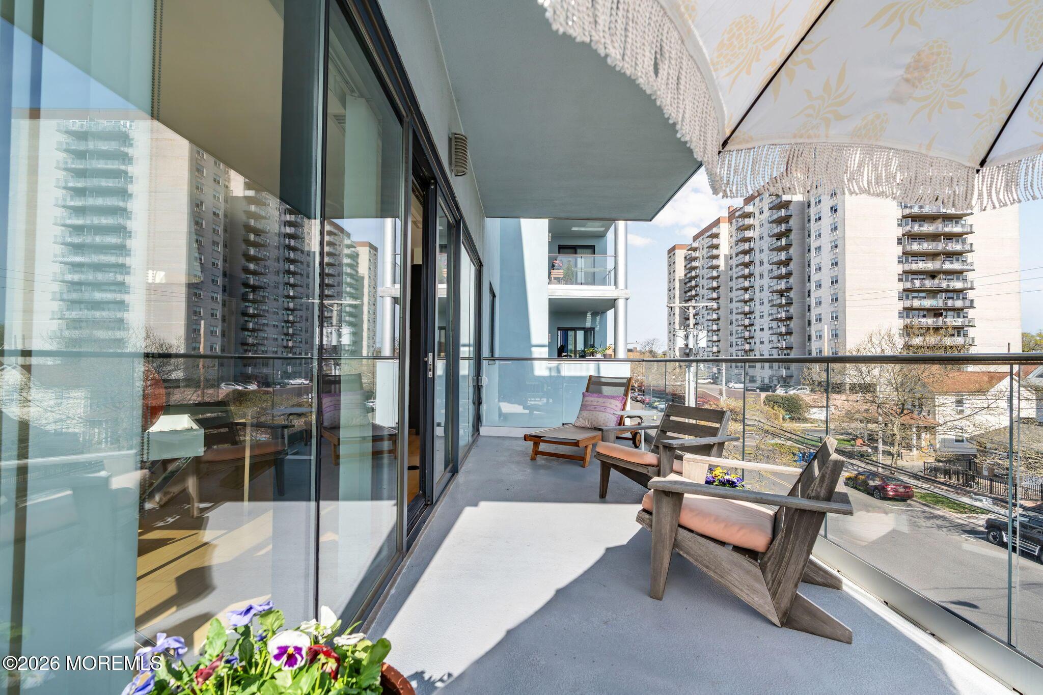 Image 3: Balcony2