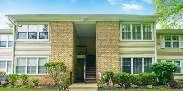 60 Arrowwood Court