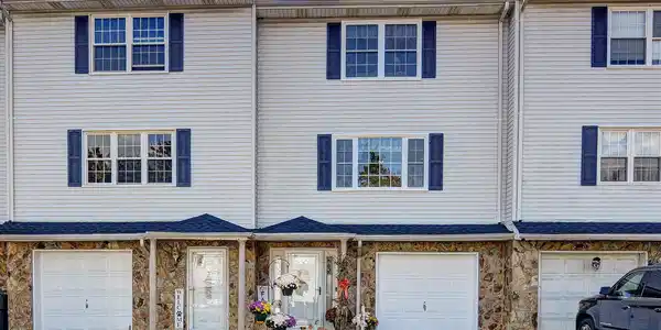 9 Dutch Lane
