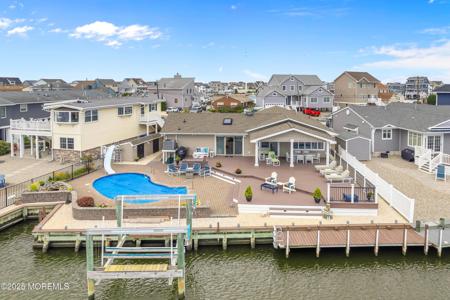 348 Venice Drive