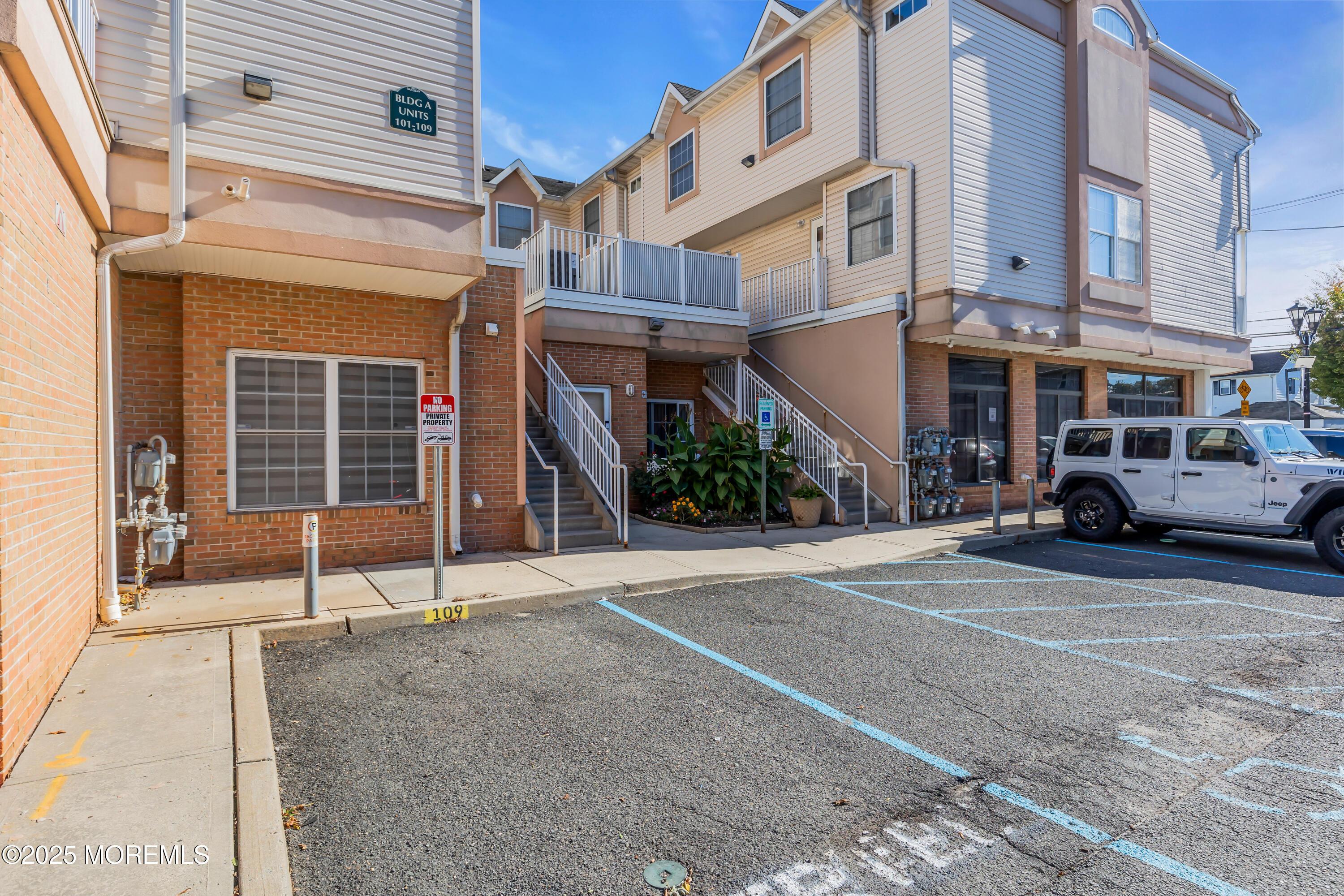 Image 3: 004__f1a3171_787