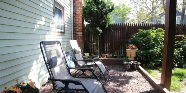 Image 4: Front Patio