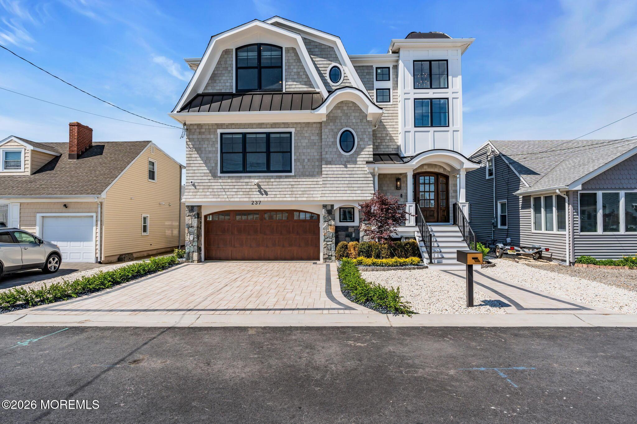Image 2: 4-web-or-mls-DSC06740