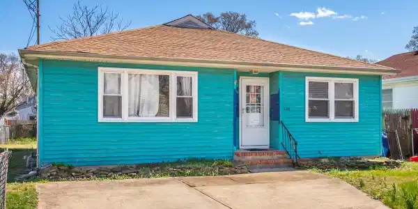 128 Highland Boulevard