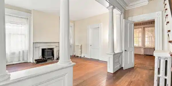 Image 3: 4