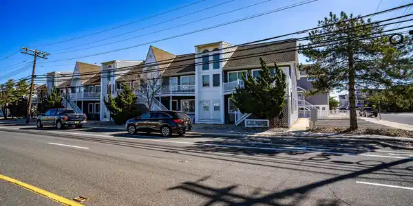 10 SE Central Avenue Unit 6