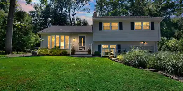 215 Lakeside Drive