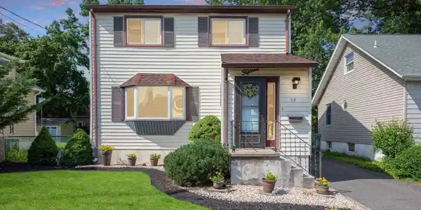 15 Tiensch Avenue
