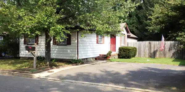 512 Henry Place