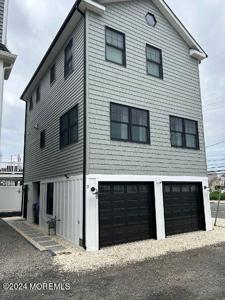 5 W Marion Street