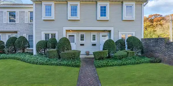 555 Monmouth Avenue Unit 5A