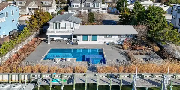 187 Nautilus Drive