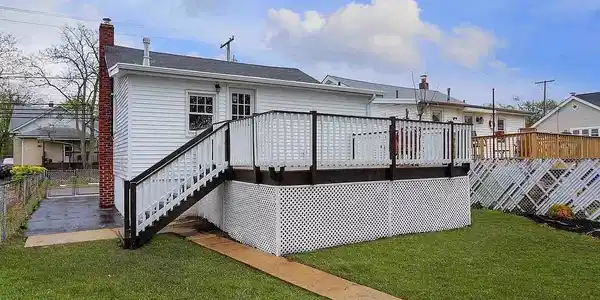 126 Seabreeze Avenue