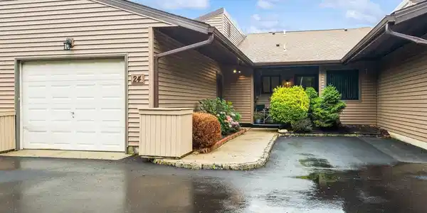 24 Ellsworth Court