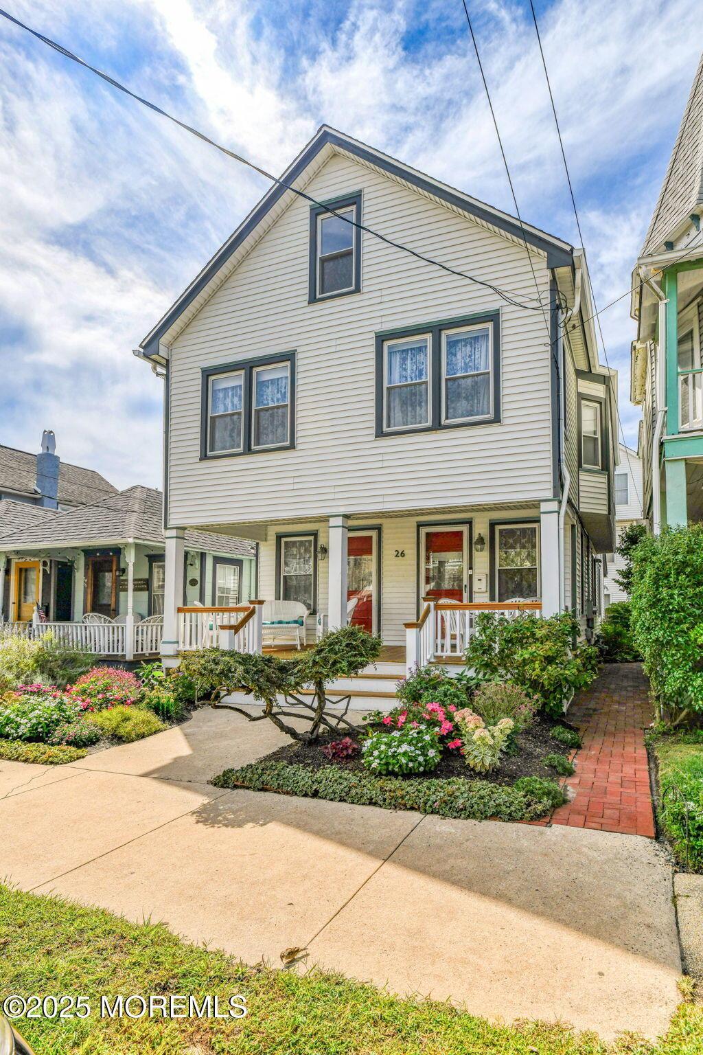 Image 2: 4-web-or-mls-DSC_8350_4