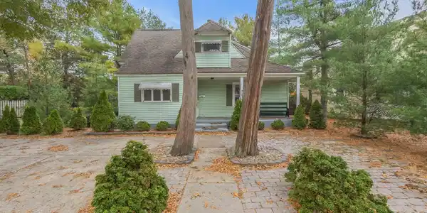 804 Clark Street