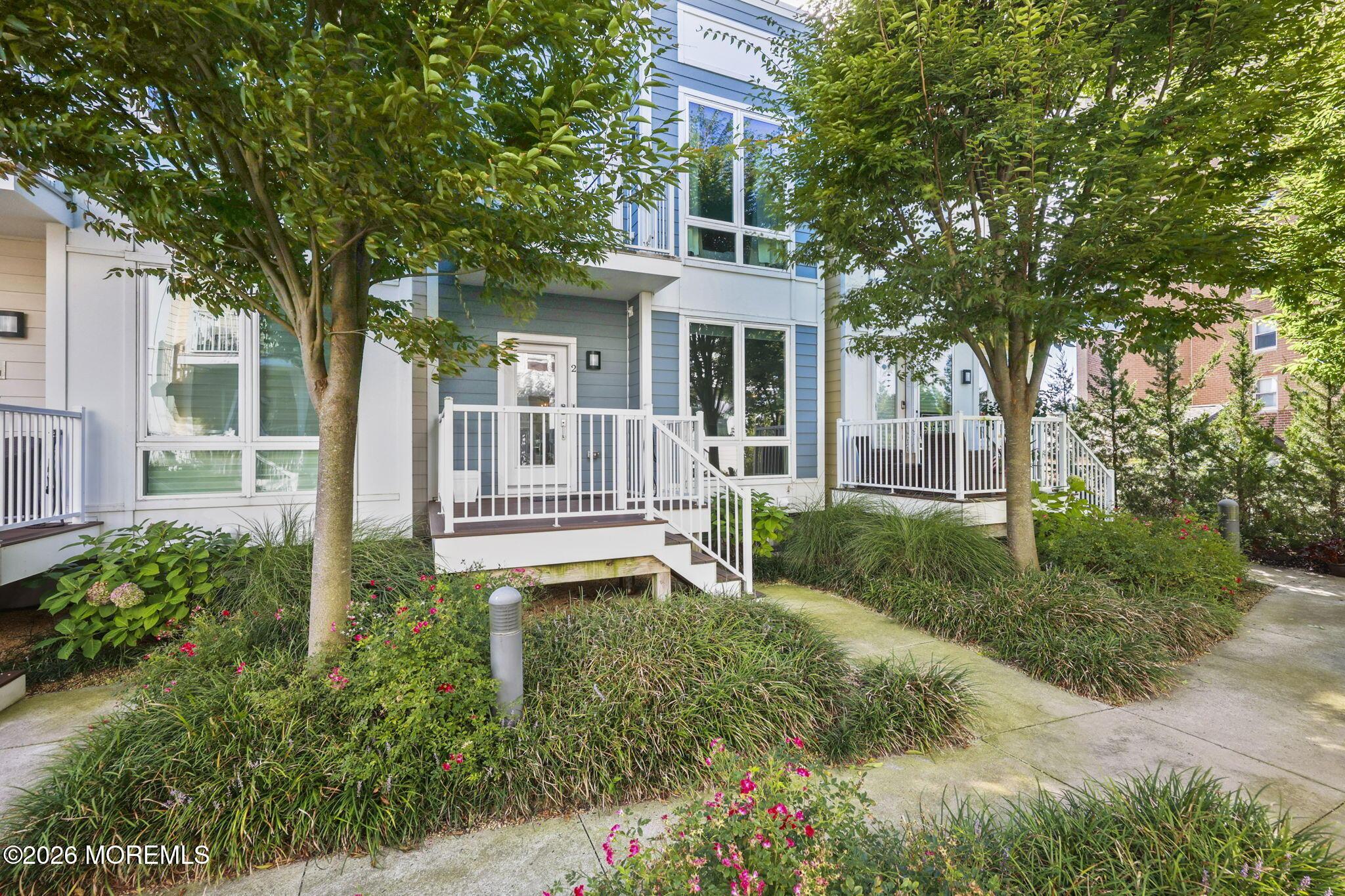 Image 2: 2-web-or-mls-LPM_2954