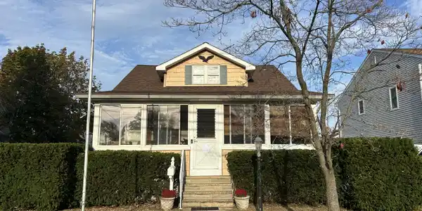61 Green Grove Avenue