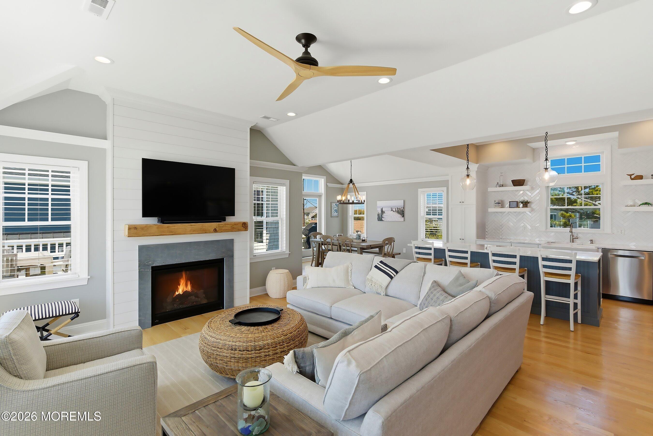 Image 2: Living Room