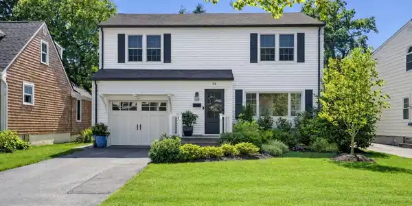 28 Lennox Avenue