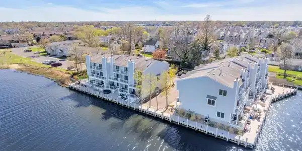 165 Riddle Avenue Unit 11