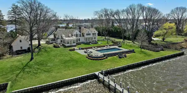 85 Gooseneck Point Road