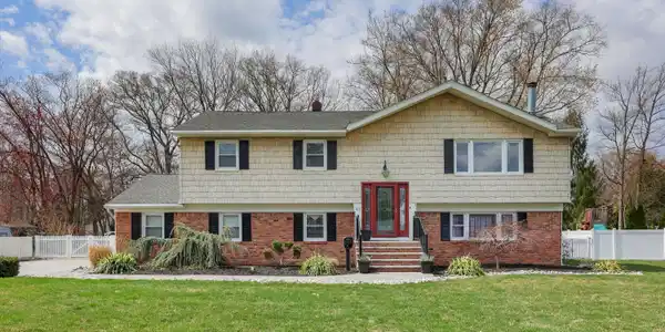 43 Tanglewood Road