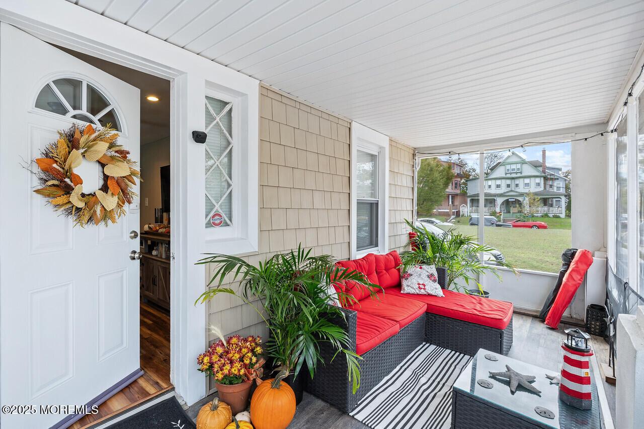 Image 2: 802 Central Screened Porch