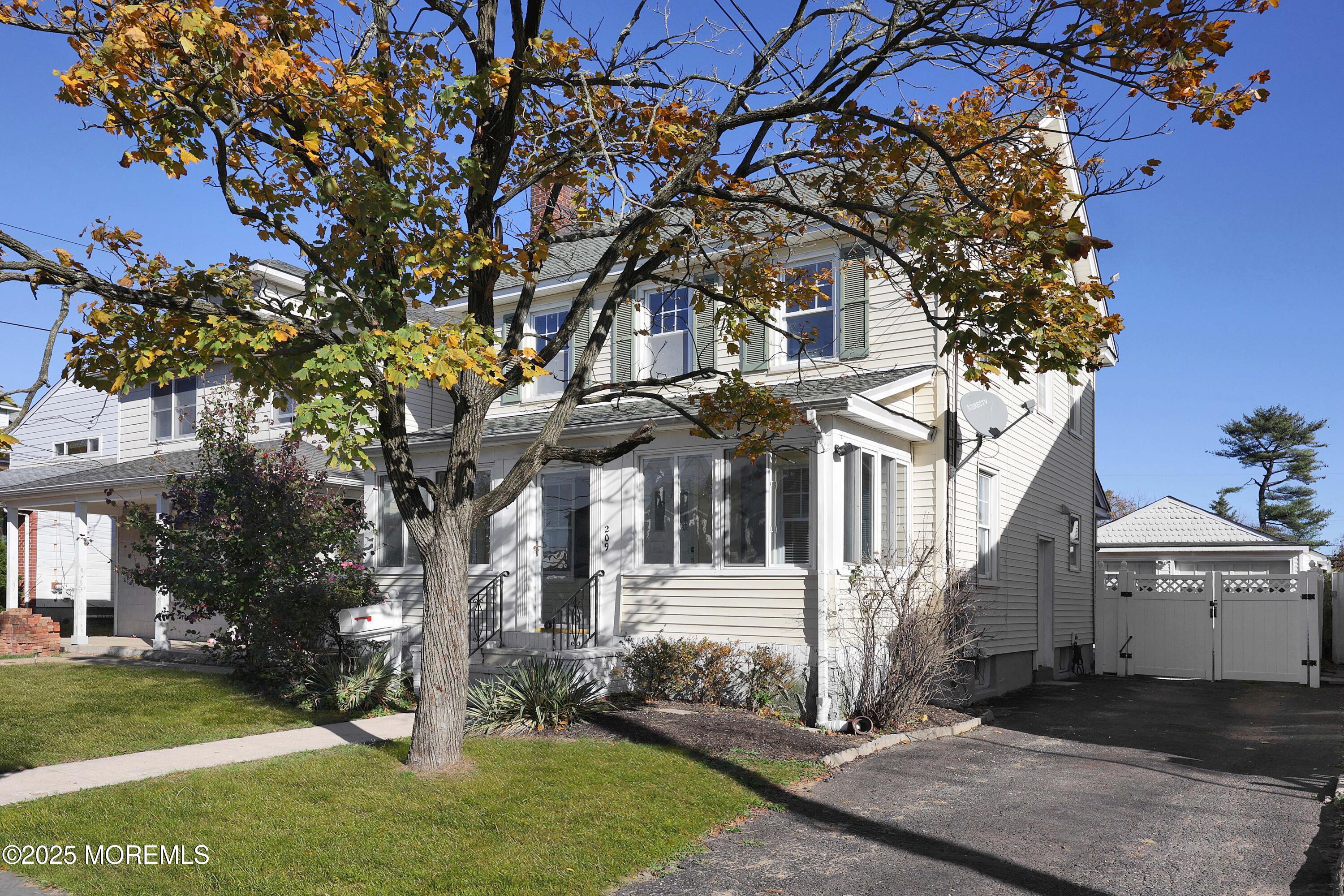 Image 2: 758A0030_1_2_3_4