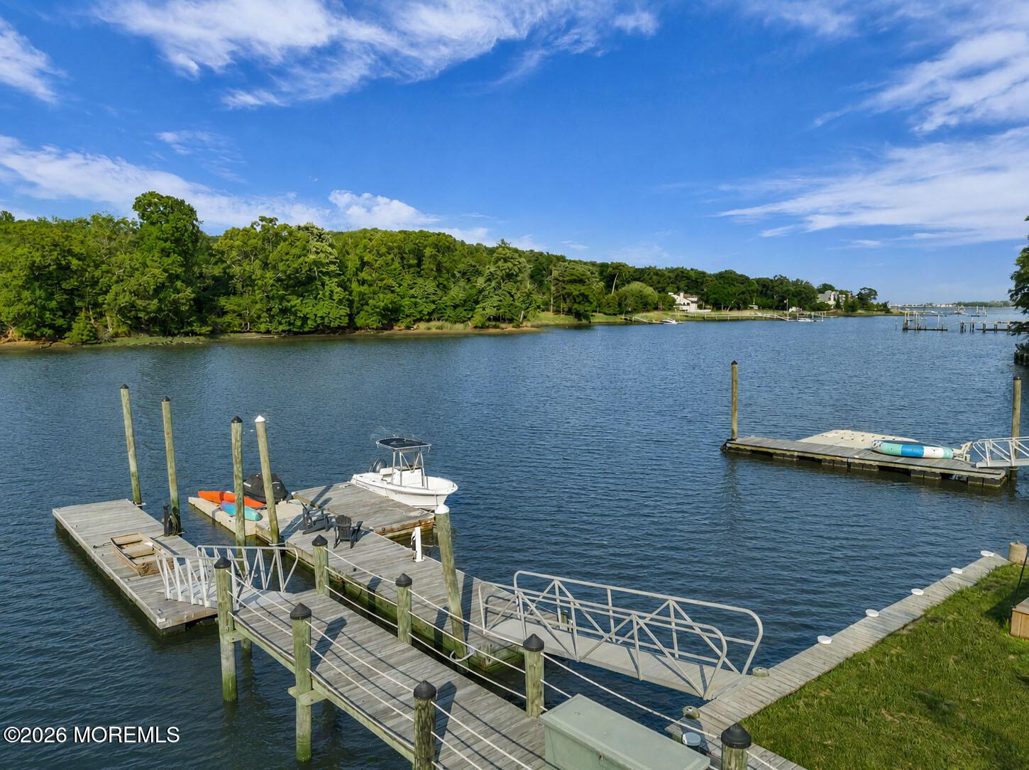 Image 4: unobstructed water views