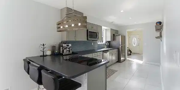 Image 4: 15-Kitchen 1B