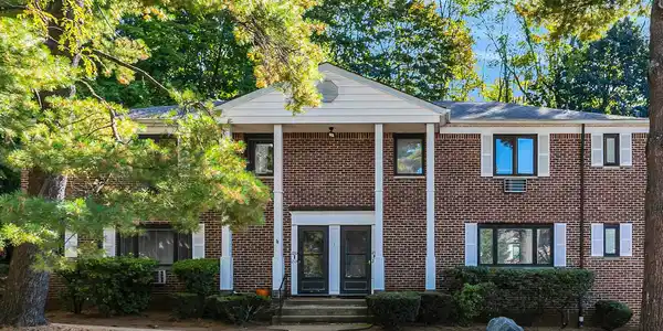 217 Manor E
