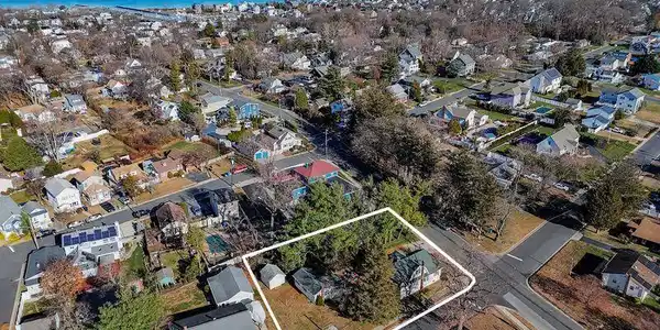 47-49 Appleton Avenue