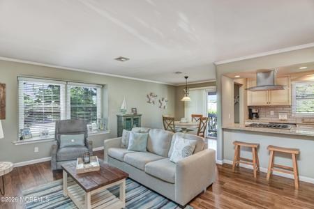 606 Bay Avenue Unit 6
