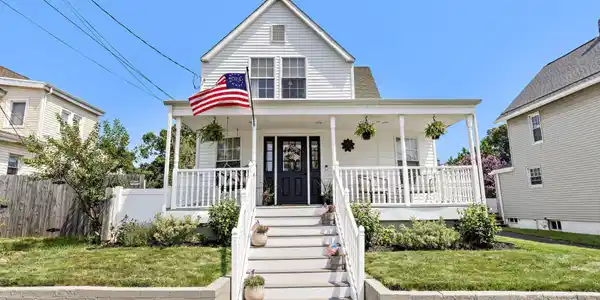 38 Leonard Avenue
