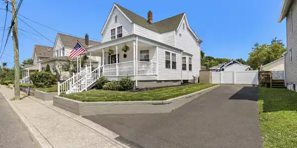 Image 4: 38 Leonard Avenue (1)