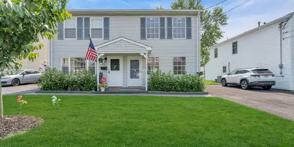 34-1 Green Grove Avenue