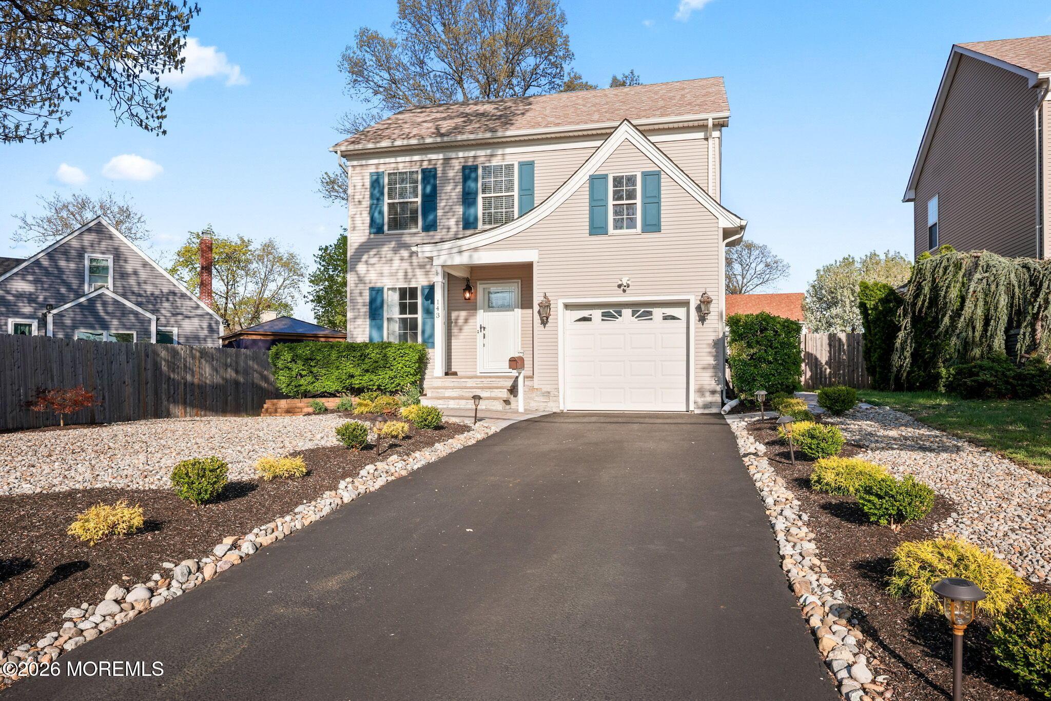 Image 2: 143 Luppatatong Ave